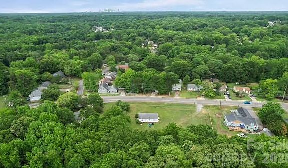 3rd image of 8106 Plott Rd