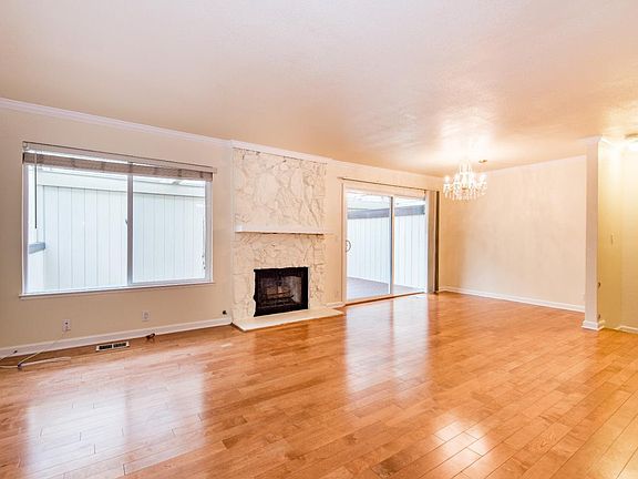 5th image of 7248 Clarendon St