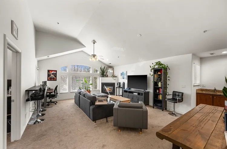 2725 S 700 E — Photo 15
