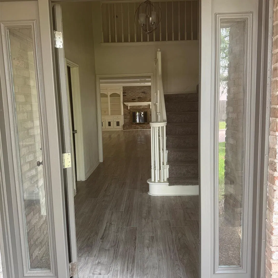5 bed, 3.5 bath, 3079 sqft, $2,495 — Photo 2