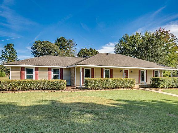 3rd image of 319 Countrywood Dr