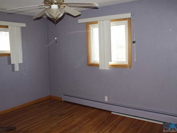 5th image of 3101 E 13th St