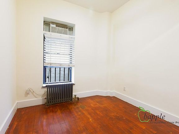 5th image of 161 Prince St APT 2