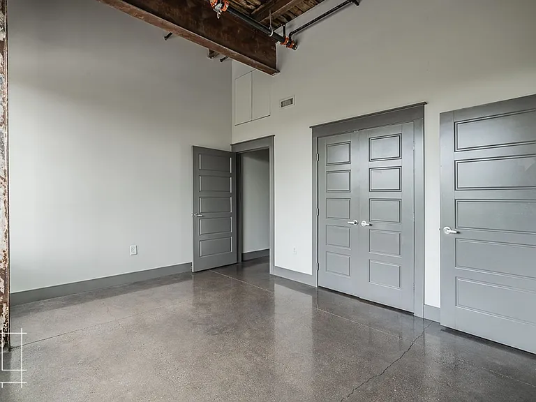 Wonder Bread Lofts — Photo 143