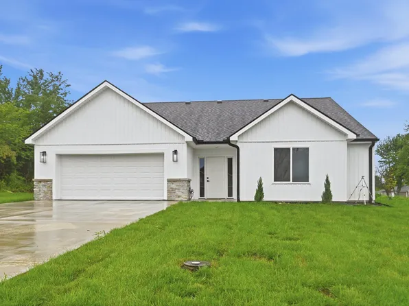 7847 Seneca Lake Rd, Ozawkie, KS 66070