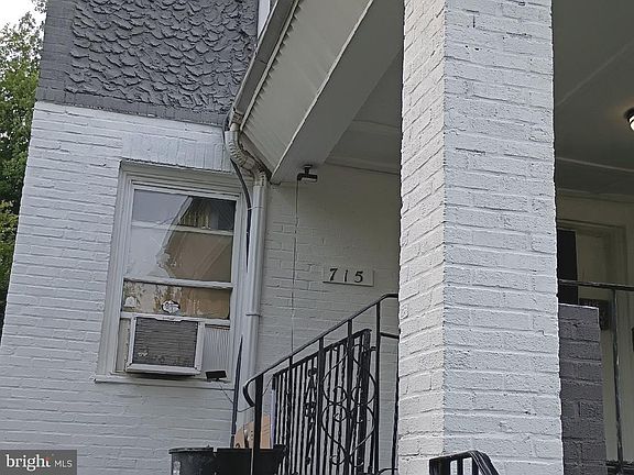 3rd image of 715 E Haines St