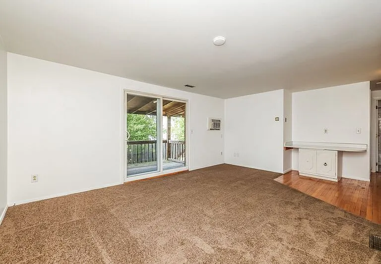 3611-3625 Charlotte Dr #3623 — Photo 4