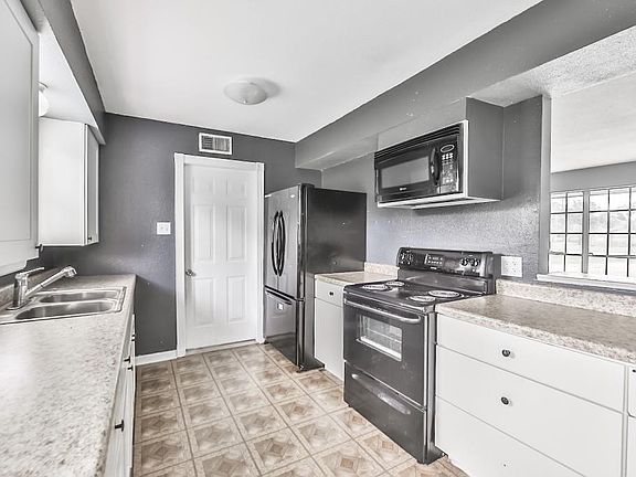 5th image of 420 N Shady Ln