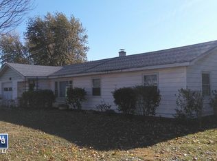 2221 Greengold St, Crest Hill, IL 60403