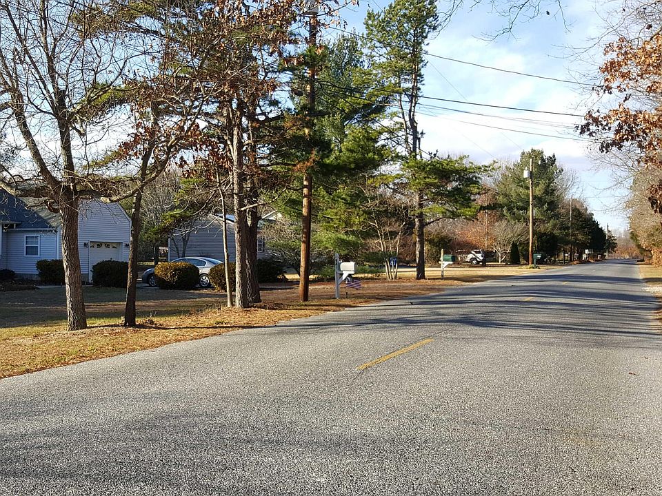 2nd image of 942 Reed Ave