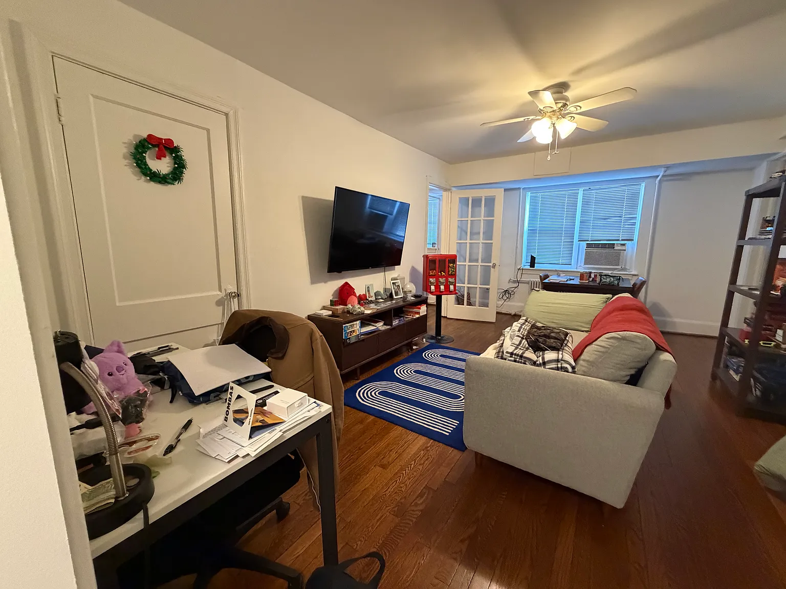 605 N Irving St — Photo 2