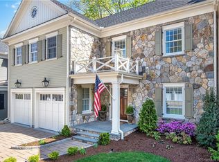 500 Main St APT 15, Ridgefield, CT 06877