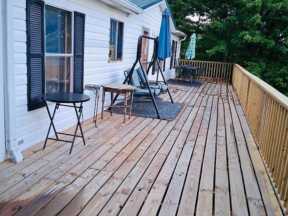 2nd image of 336 Farview Lane