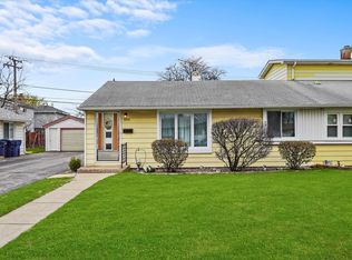 8870 S Corcoran Rd, Hometown, IL 60456