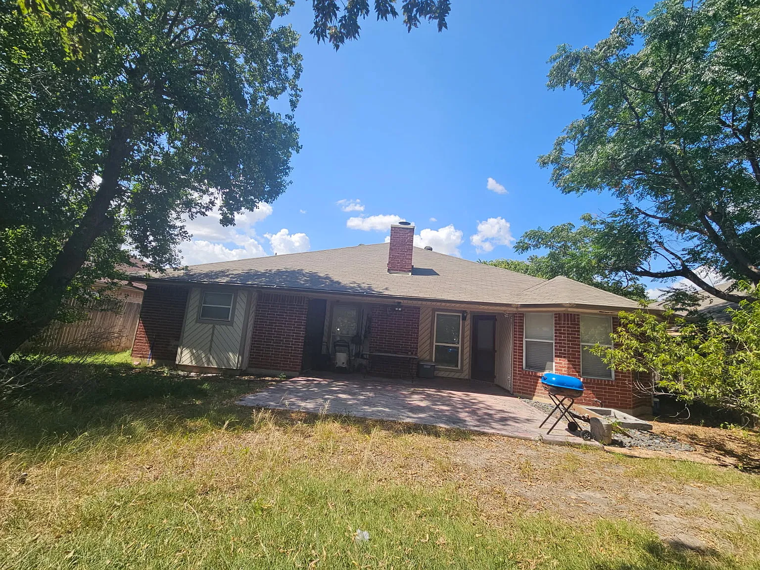 4 bed, 1507 sqft, $2,400 — Photo 2