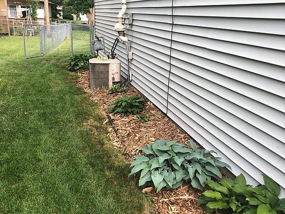 Side Landscaping/ AC Unit