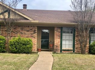 101 Running Brook Ln, Mesquite, TX 75149