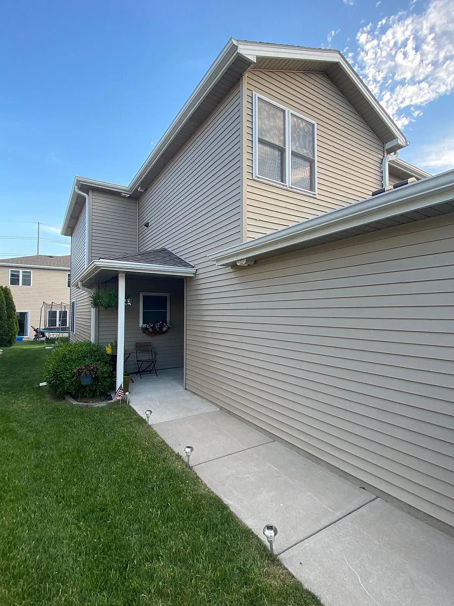 Building Photo - 3511 McLaughlin Dr