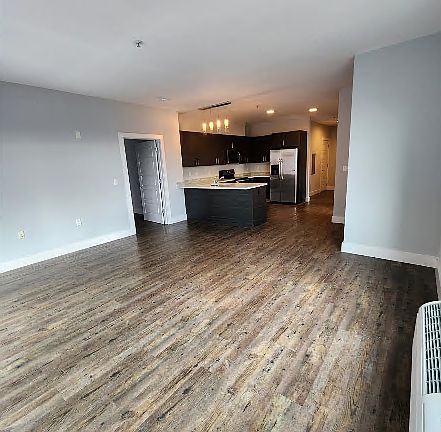 5th image of 420 Anderson Ave Unit 304