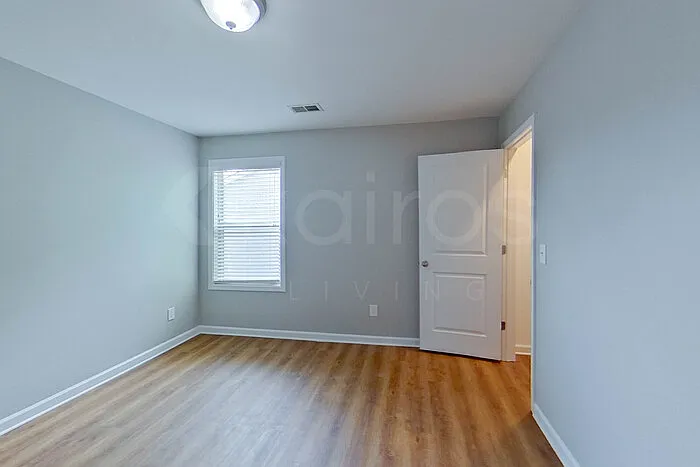 215 Orchard Ln — Photo 17