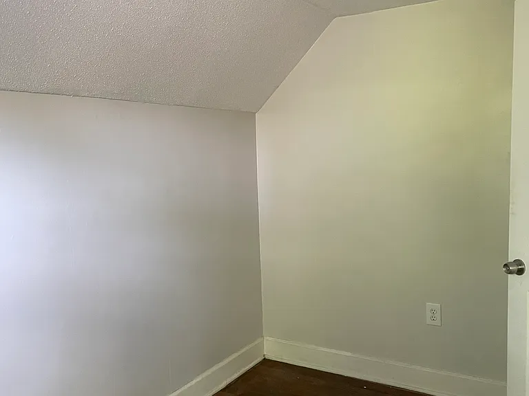Lakeview Dr — Photo 9