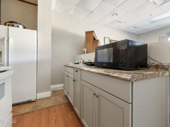 gulfport-mississippi-246859807 picture