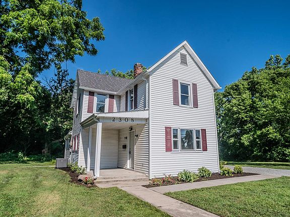 3rd image of 2308 Birchwood Ave