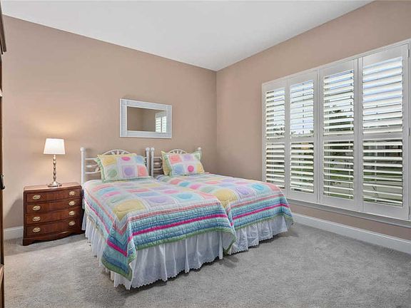 4th image of 60 Autumn Way Ct