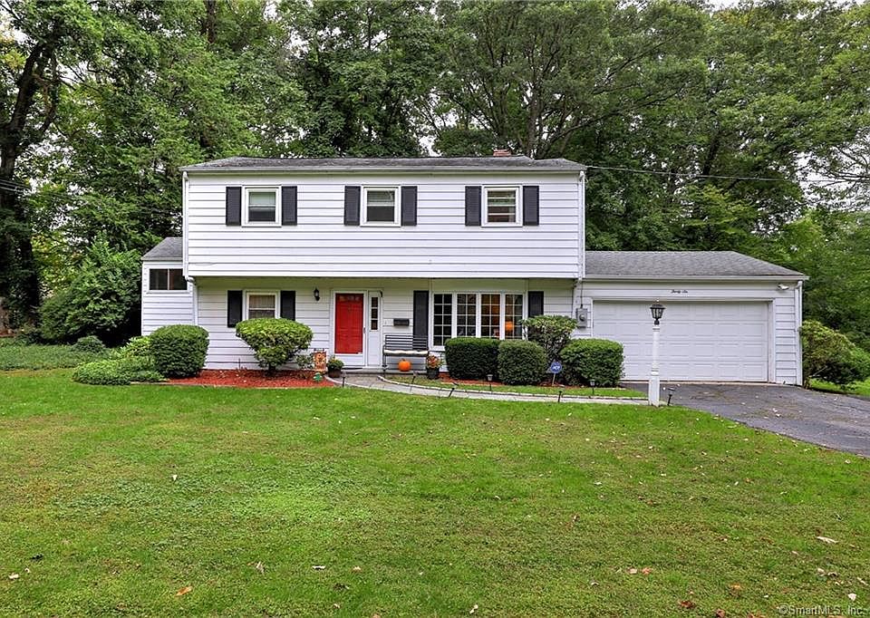 1st image of 36 Harvest Hill Ln
