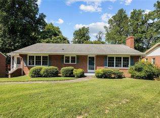 138 Hillside Dr, Burlington, NC 27215