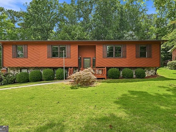 2nd image of 2448 Annandale Dr