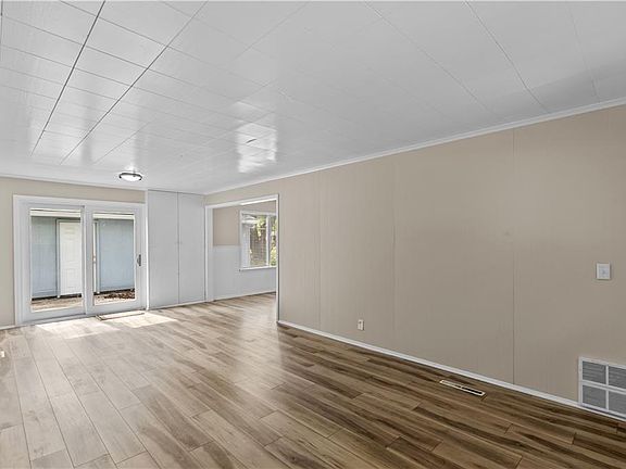 4th image of 9200 Stark Ave