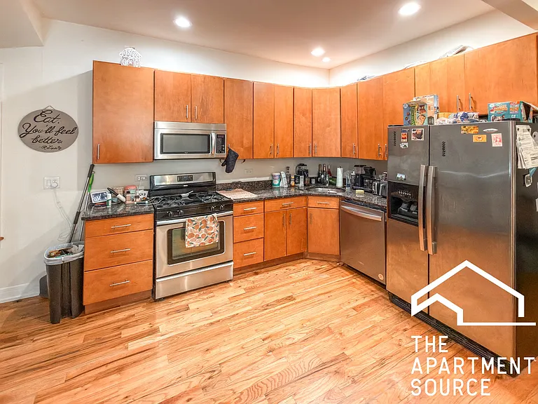 2835 N Damen Ave #1R — Photo 5
