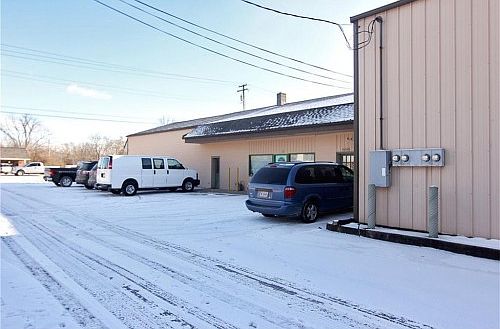 5th image of 8807 Southeastern Ave
