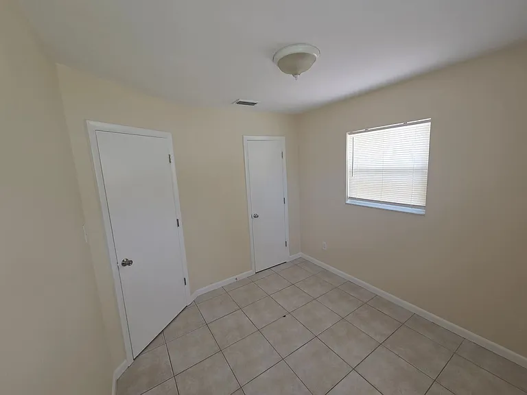 2910 W Pearl Ave — Photo 10