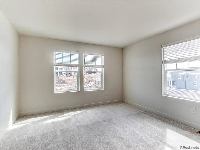 4081 Fortune Ln — Photo 10