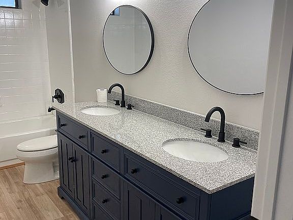 3rd image of 1930 E Ellis Cir