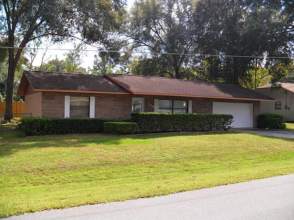 2nd image of 2738 NE 31st Pl