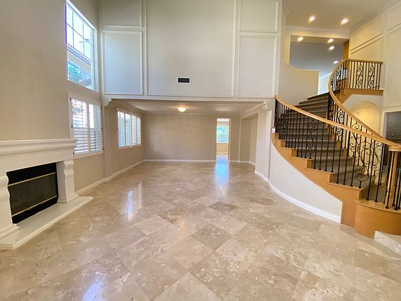 2nd image of 856 Paseo De Leon
