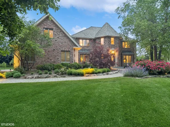 22902 W Lochanora Dr, Lake Zurich, IL 60047