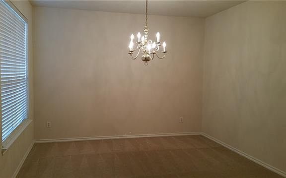 3rd image of 4808 Gloucester Dr