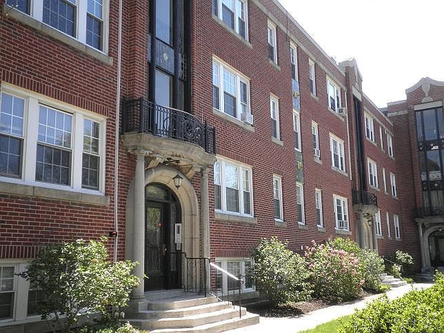 1st image of 211 Waterman St APT 25