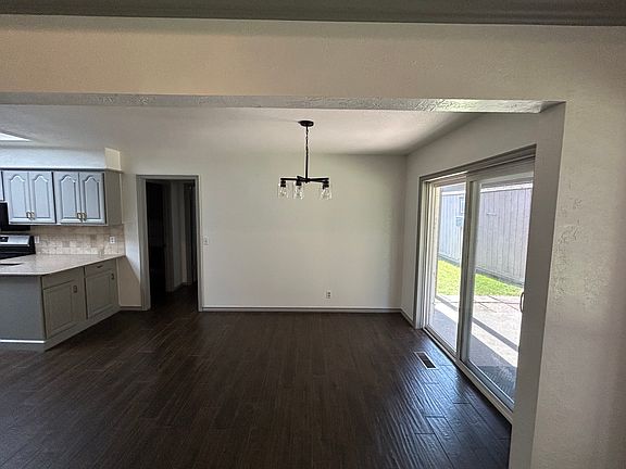 5th image of 4801 Winston Dr