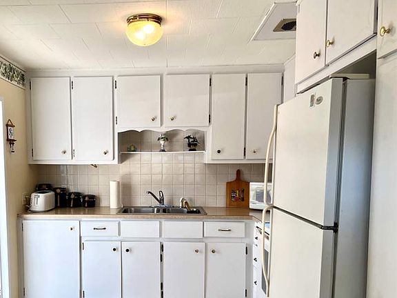 2nd image of 1284 S Kimona Dr