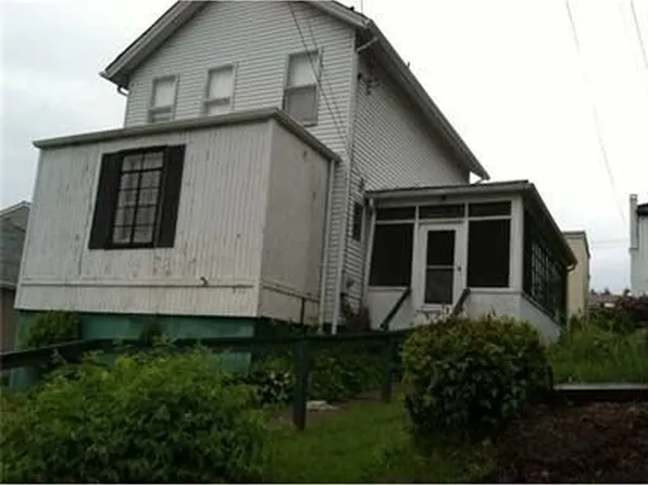 911 6th St, Verona, PA 15147