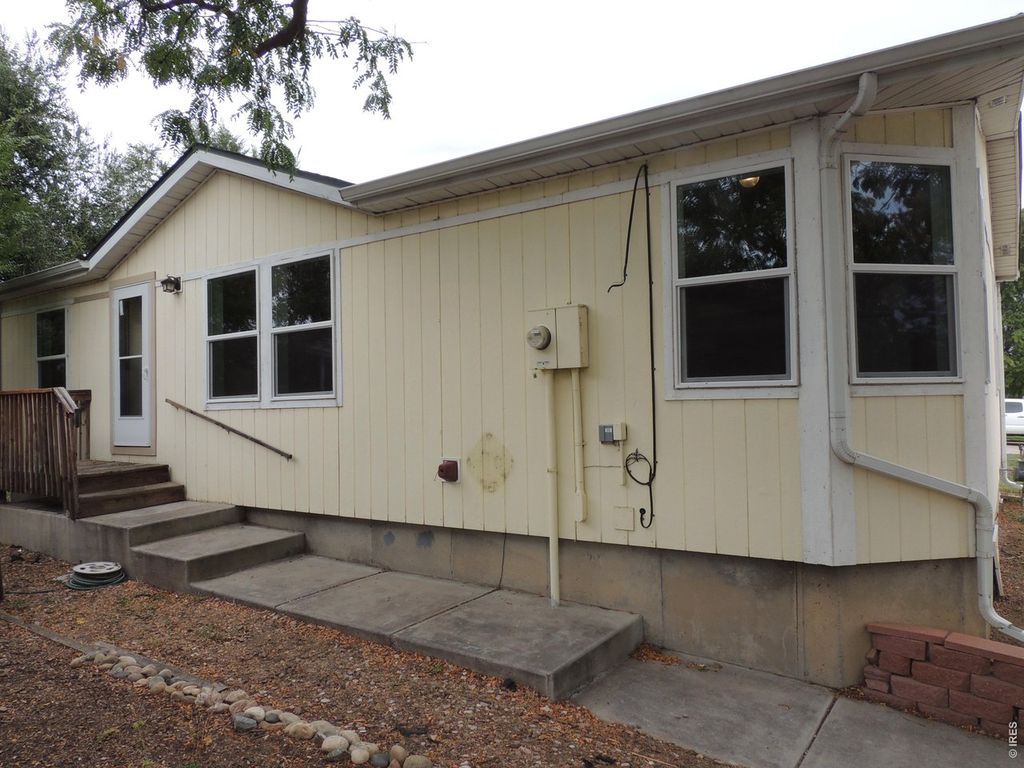 624 Lupine Dr