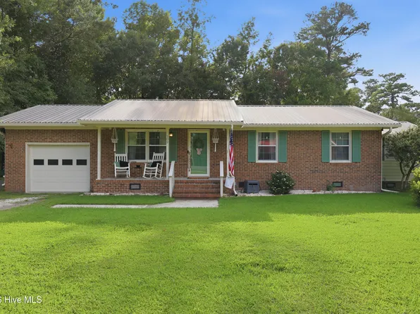509 S Mcneil Street, Burgaw, NC 28425