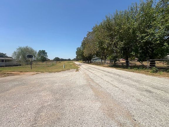 4th image of 21939 Hagood Rd