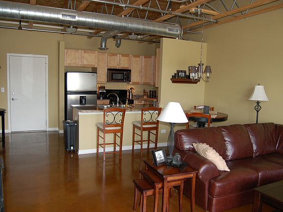 4th image of 241 S Main St Unit 215