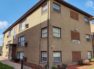 14040 S School St APT 2W, Riverdale, IL 60827